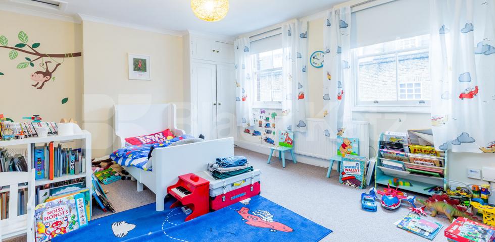 			3 Bedroom, 1 bath, 1 reception Flat			 Rousden Street, Camden 